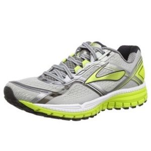 Brooks Yel/Gry Slightly Used Sneakers